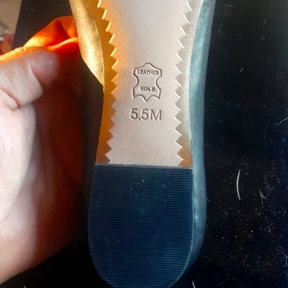 Tory Burch Black Patent Cap Shoes - Picture 8 of 13